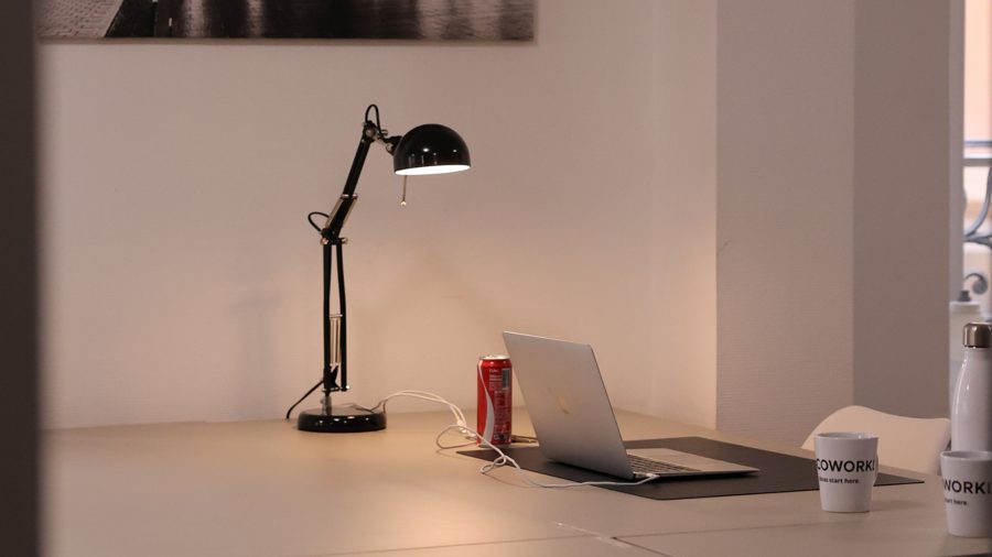 Desk detail at Coworkly Windhof